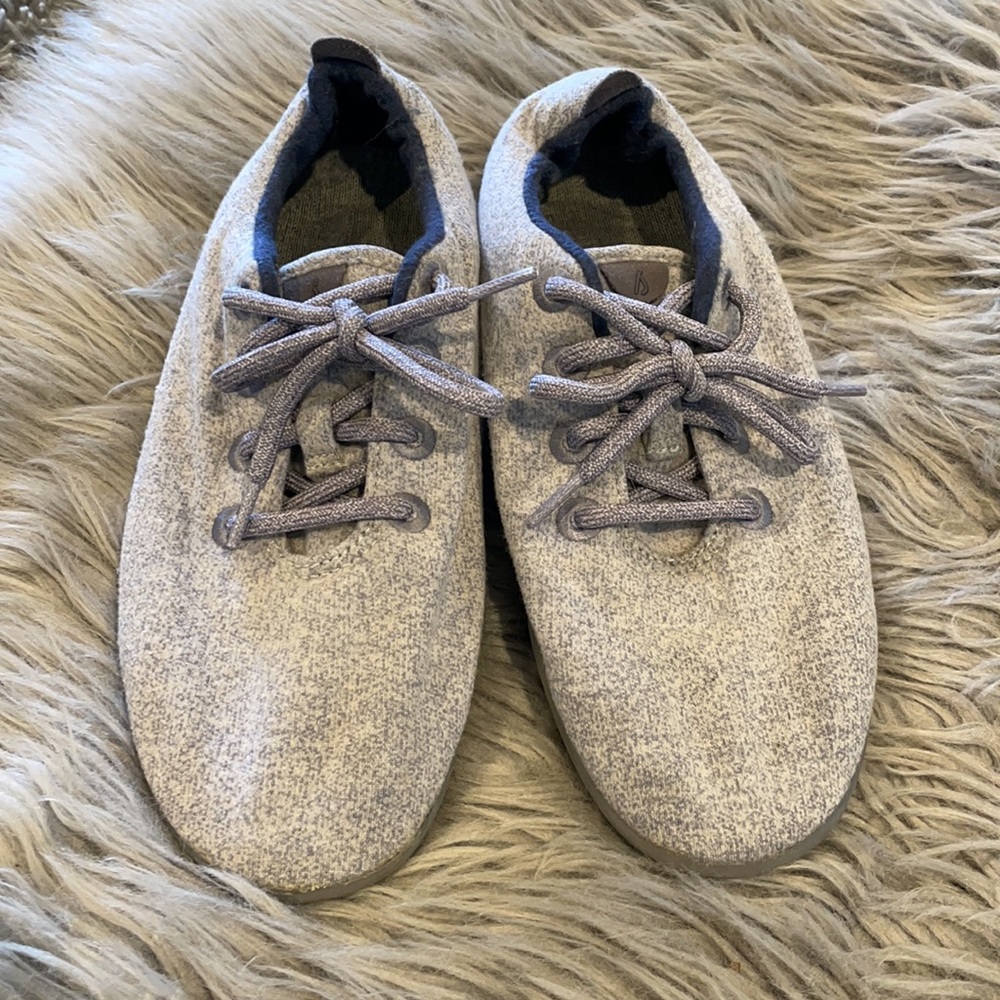 Gray/purple Allbirds